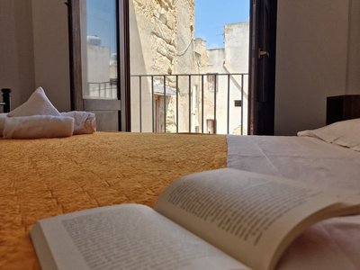 interno stanza - letto matrimoniale